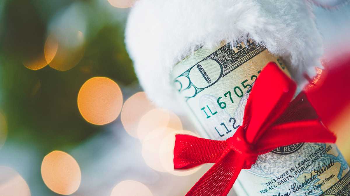 Gift Splitting: Definition, Example, and Tax Rules